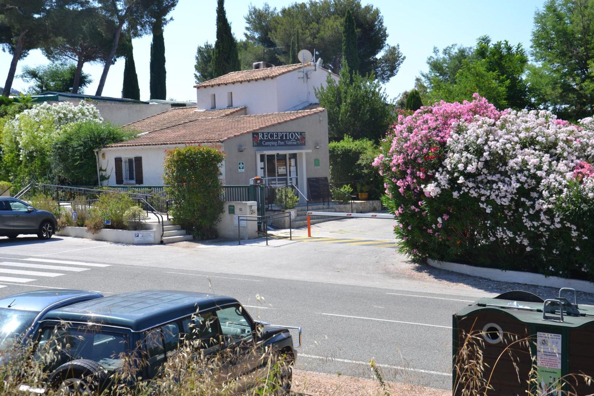 Camping Parc Valrose La Londe-les-Maures Exterior foto