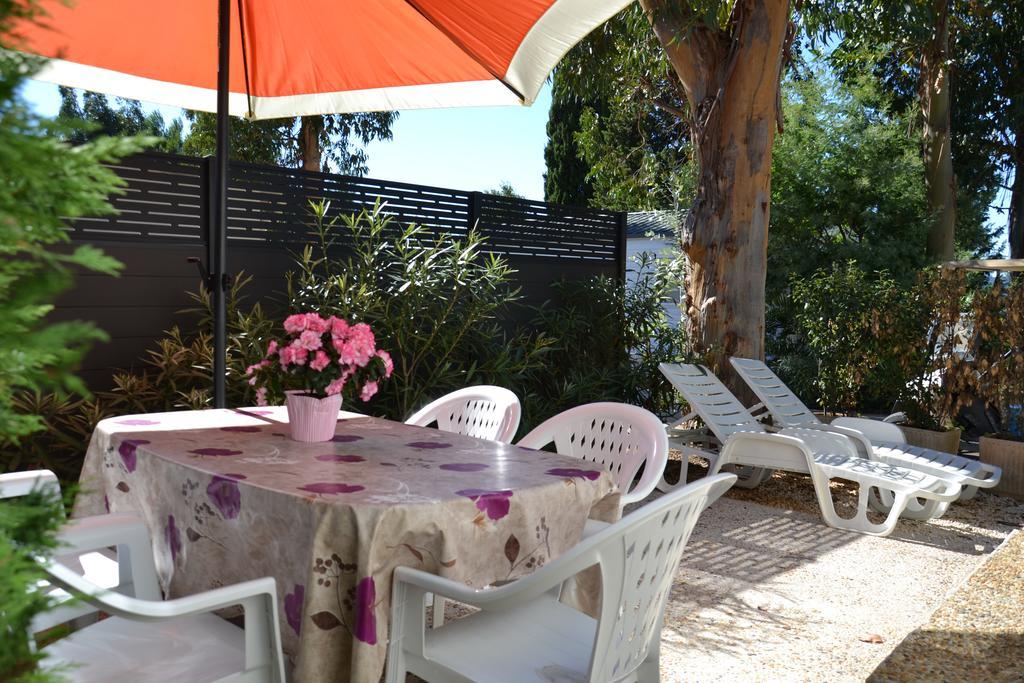 Camping Parc Valrose La Londe-les-Maures Exterior foto