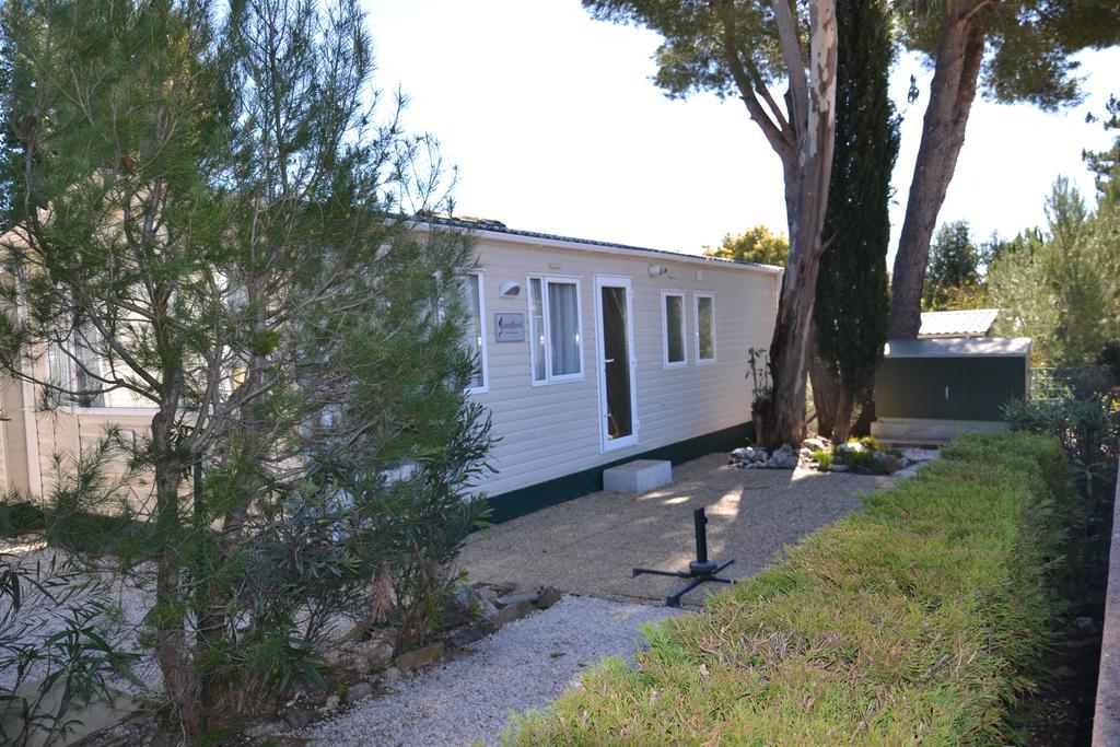 Camping Parc Valrose La Londe-les-Maures Exterior foto